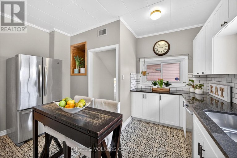 29378489/27-king-george-street/overbrook/ottawa/ontario/K1K1V6_19