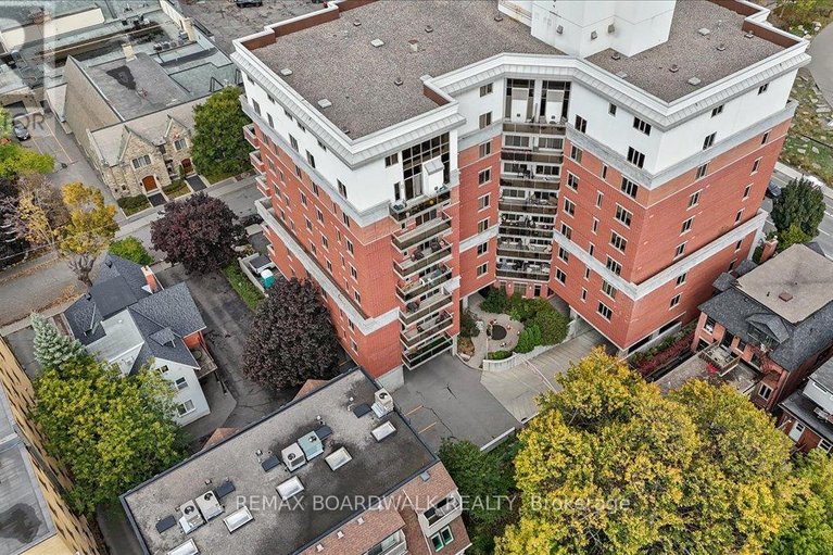 29613822/ph804-320-mcleod-street/ottawa-centre/ottawa/ontario/K2P1A3_43