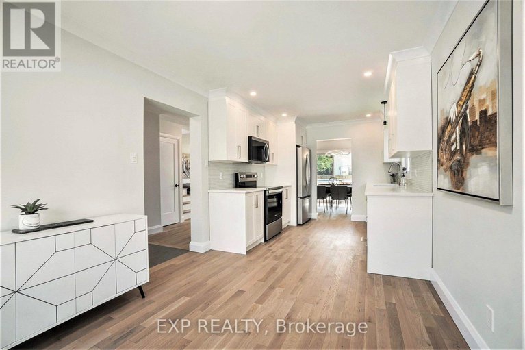 28647079/680-mathieu-way/fallingbrookpineridge/ottawa/ontario/K4A2R4_14