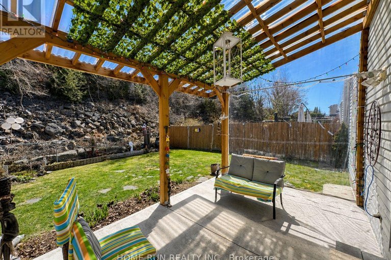 29676436/115-beaumont-avenue/town-of-rockland/clarence-rockland/ontario/K4K1R6_27