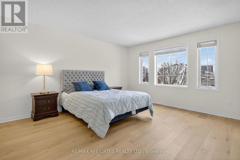 29163321/137-lilibet-crescent/ellwood/ottawa/ontario/K1V2A1_4