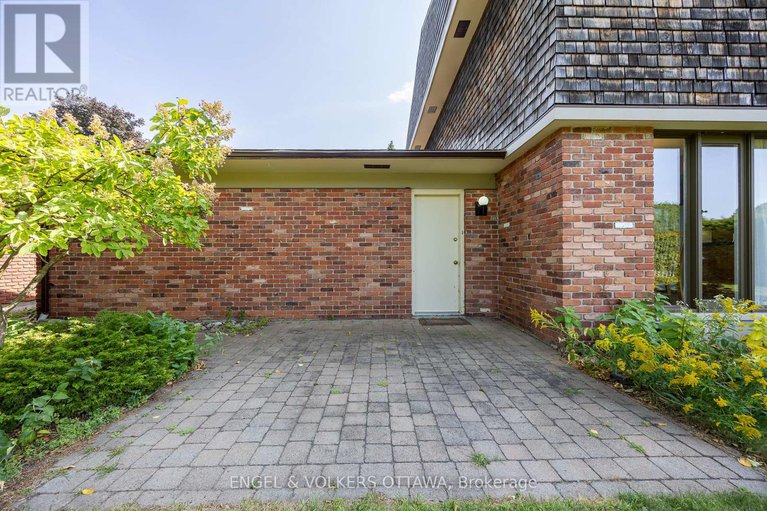 28865549/29-milne-crescent/beaverbrook/ottawa/ontario/K2K1H7_4