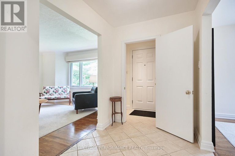 29341619/364-cunningham-avenue/alta-vistafaircrest-heights/ottawa/ontario/K1H6B4_3