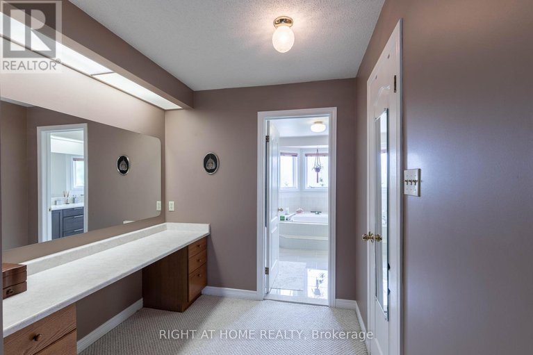 28541779/21-hime-crescent/hunt-club-park/ottawa/ontario/K1G4S1_23