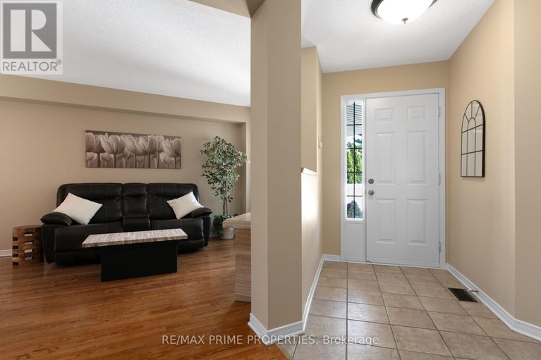 29075456/1545-senateurs-way/fallingbrookpineridge/ottawa/ontario/K4A4A2_4