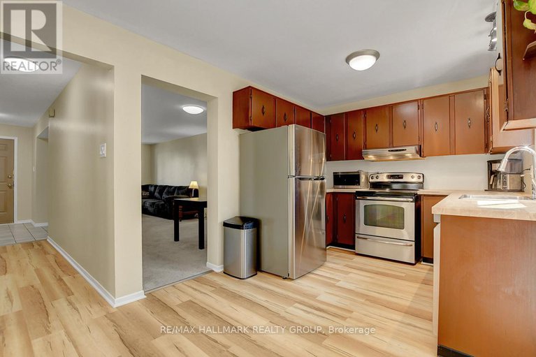 28845006/44-turret-court/glencairnhazeldean/ottawa/ontario/K2L2L1_11