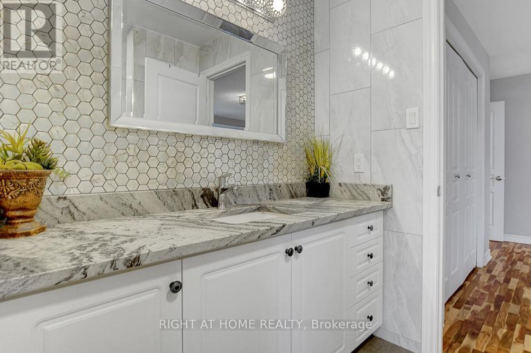 29269589/523-landswood-way/stittsville-south/ottawa/ontario/K2S0A6_32