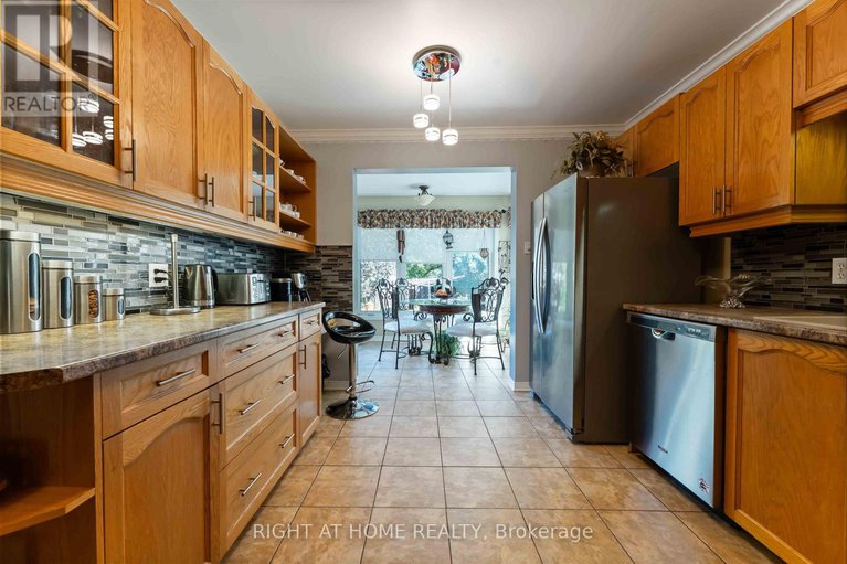 29202080/160-grassy-plains-drive/emerald-meadowstrailwest/ottawa/ontario/K2M2S1_8