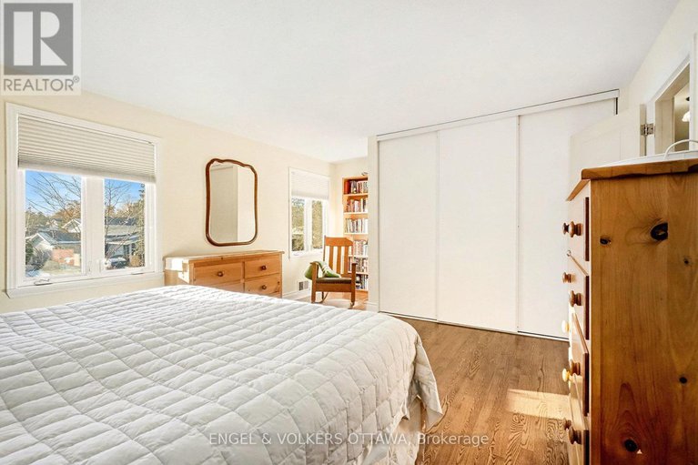 29141699/13-welkin-crescent/borden-farmstewart-farmcarleton-heightsparkwood-hills/ottawa/ontario/K2E5M4_14