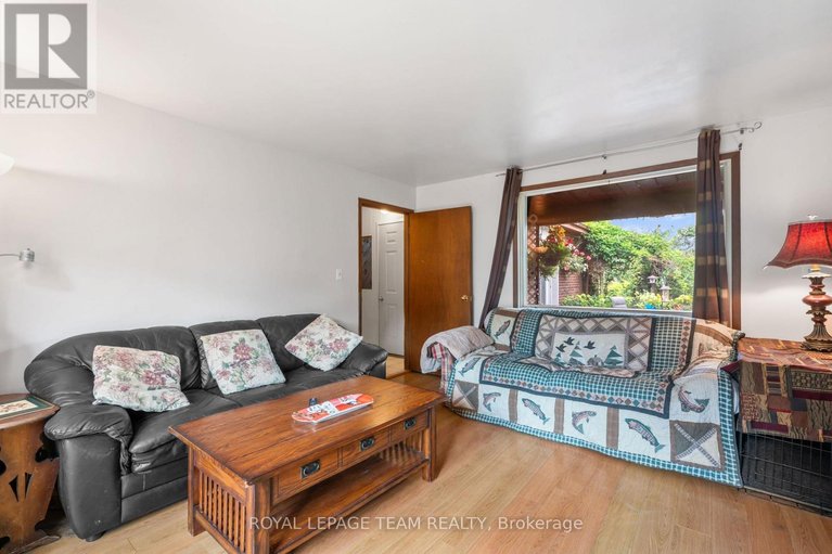 29416731/5687-cherry-street/south-dundas-williamsburgh-twp/south-dundas/ontario/K0C1X0_17