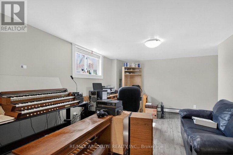 29526456/782-notre-dame-street/embrun/russell/ontario/K0A1W1_35