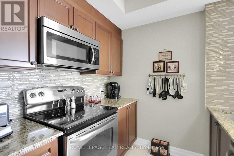 28584984/1104-90-landry-street-w/vanier/ottawa/ontario/K1L0A9_8