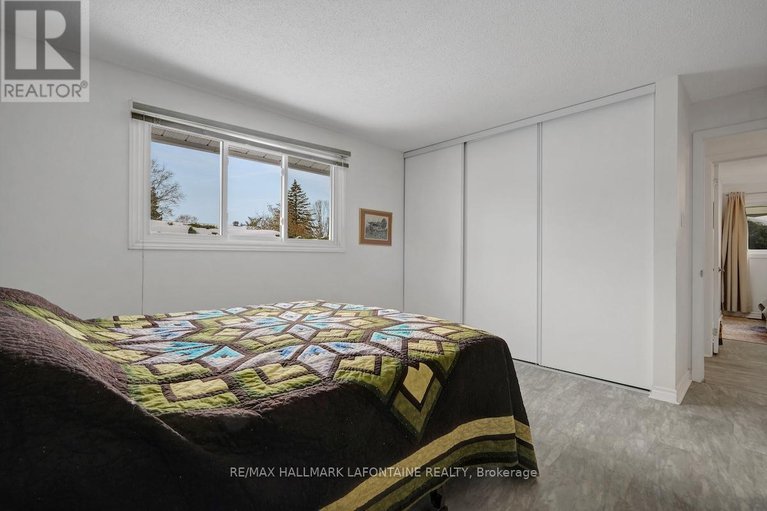 29444353/2443-ogilvie-road/beacon-hill-north/ottawa/ontario/K1J7N3_35