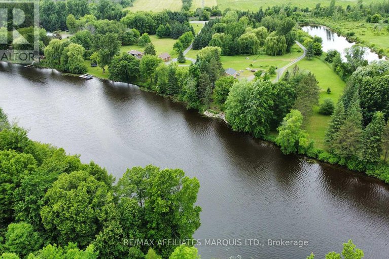 28494101/20158-celtic-lane/lancaster/south-glengarry/ontario/K0C1N0_25