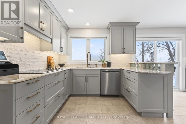 29302410/2690-hickson-crescent/redwood-park/ottawa/ontario/K2H6Y6_19