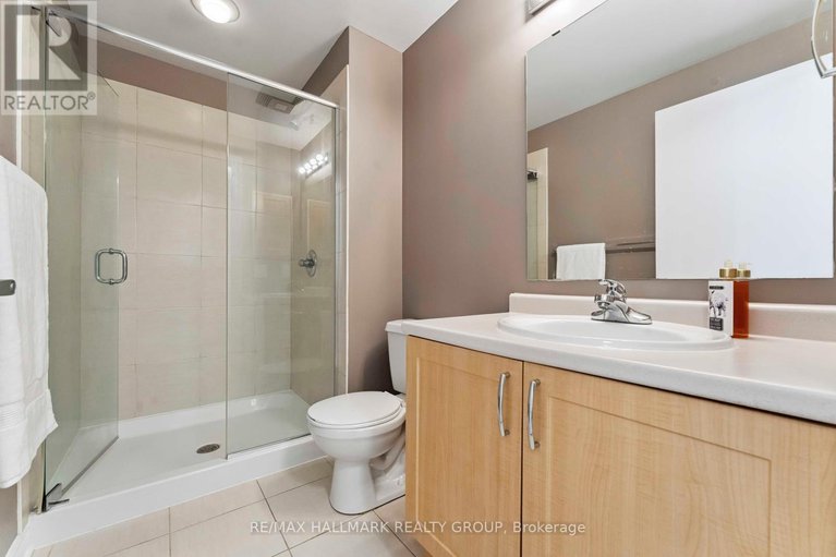 28620989/304-70-landry-street/vanier/ottawa/ontario/K1L0A8_32