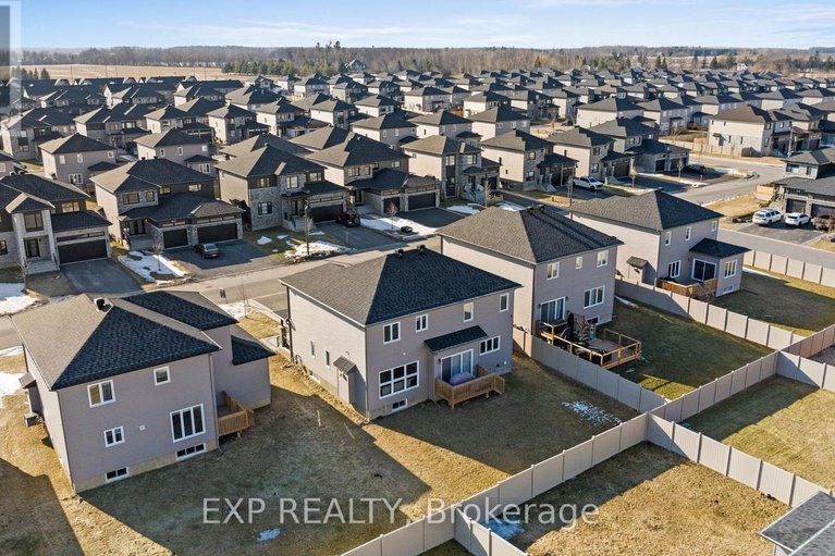 28770971/524-lucent-street/village-of-russell/russell/ontario/K4R0G3_27
