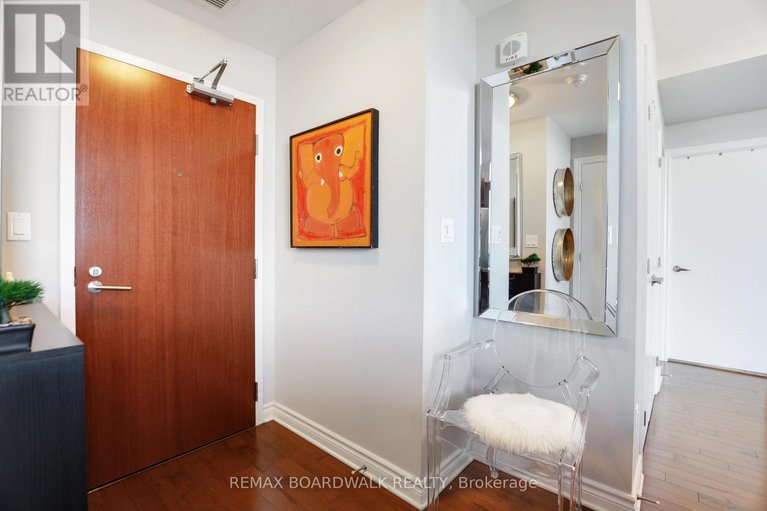 29330051/407-575-byron-avenue/mckellarhighland/ottawa/ontario/K2A1R7_7