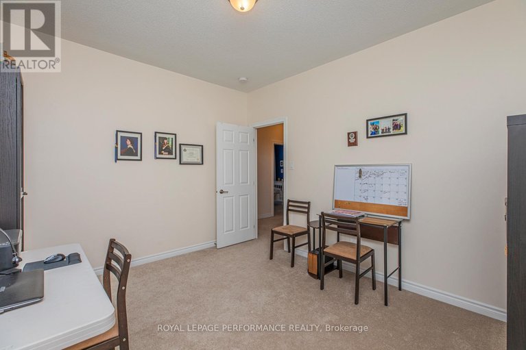 29592529/30-summitview-drive/emerald-meadowstrailwest/ottawa/ontario/K2M2V9_25