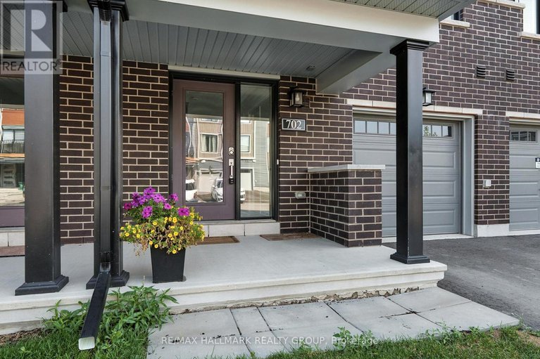 28635890/702-confluence-walk/avalon-west/ottawa/ontario/K4A5M6_2