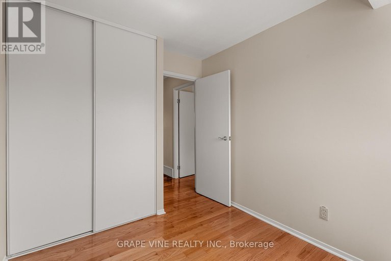 28628810/31-2671-pimlico-crescent/emerald-woodssawmill-creek/ottawa/ontario/K1T2A6_26