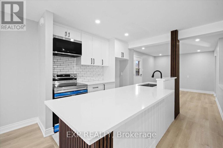 29075972/290-elderberry-terrace/chatelaine-village/ottawa/ontario/K1E1Z1_12