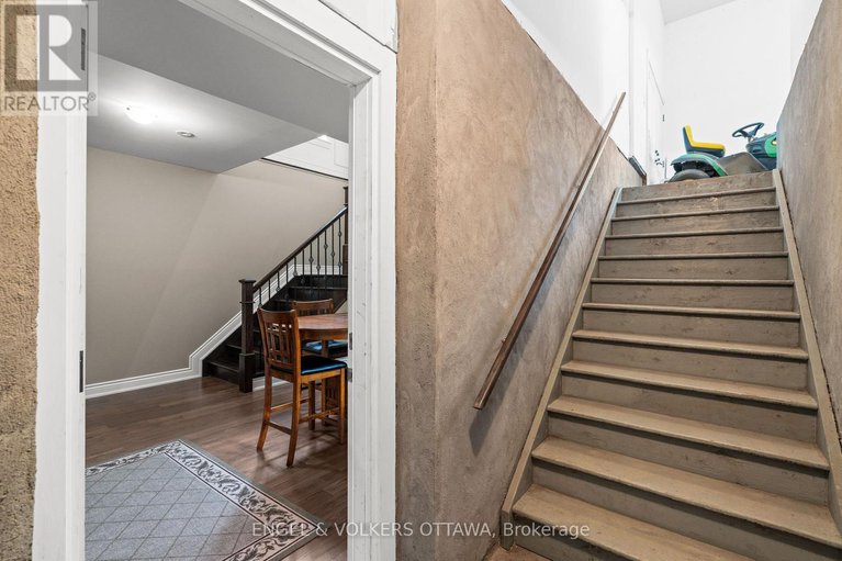 28819198/7510-village-centre-place/osgoode-twp-north-of-reg-rd-6/ottawa/ontario/K4P0C8_40