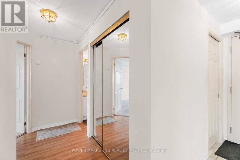 28263697/509-1440-heron-road/heron-gate/ottawa/ontario/K1V0X2_28