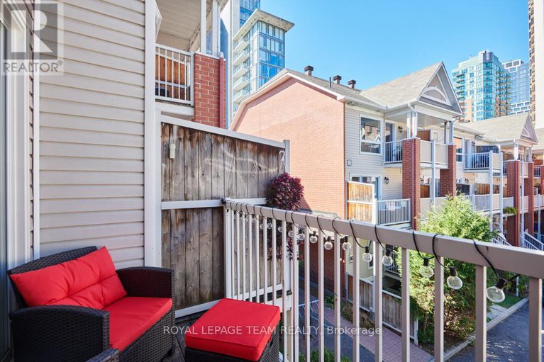 28933670/299-nepean-street/ottawa-centre/ottawa/ontario/K1R5G2_22