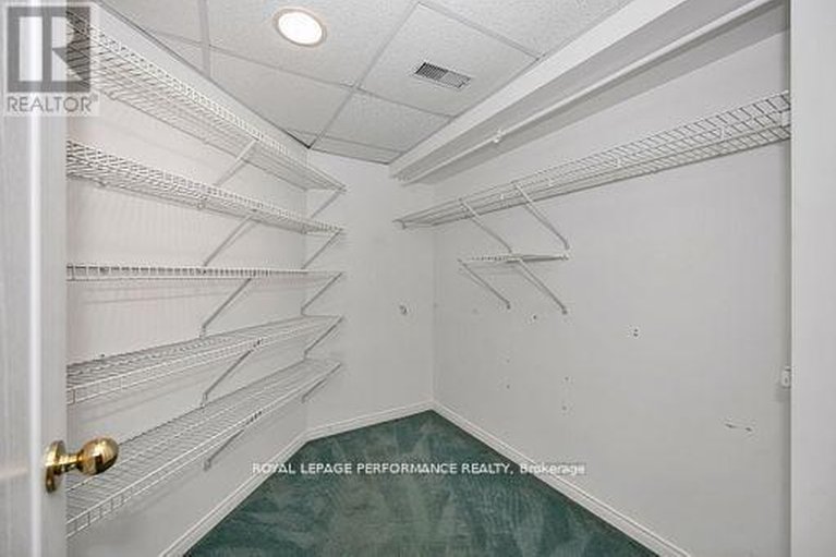 29657437/2023-rolling-brook-drive/orleans-village/ottawa/ontario/K1W1C9_36