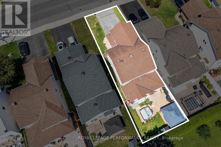 28630498/666-valin-street/fallingbrookgardenway-south/ottawa/ontario/K4A3X1_6