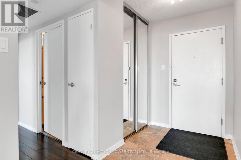28208141/1803-1500-riverside-drive/riverview-park/ottawa/ontario/K1G4J4_12