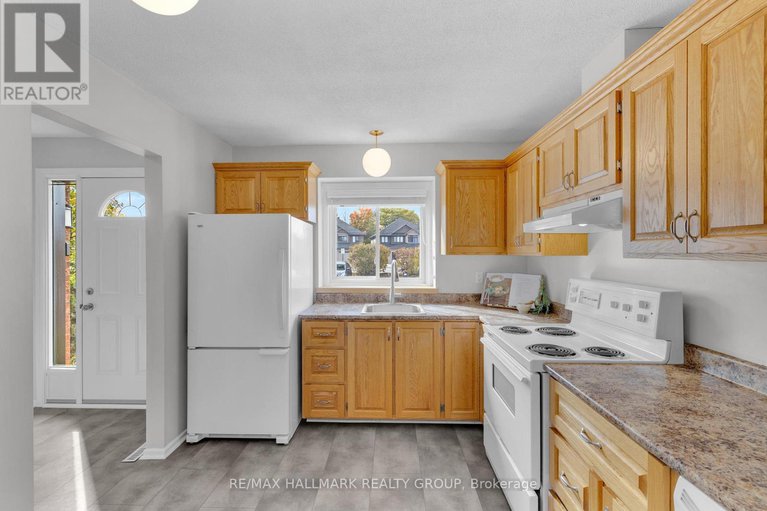 29023435/b-479-moodie-drive/arbeatha-park/ottawa/ontario/K2H8T7_8