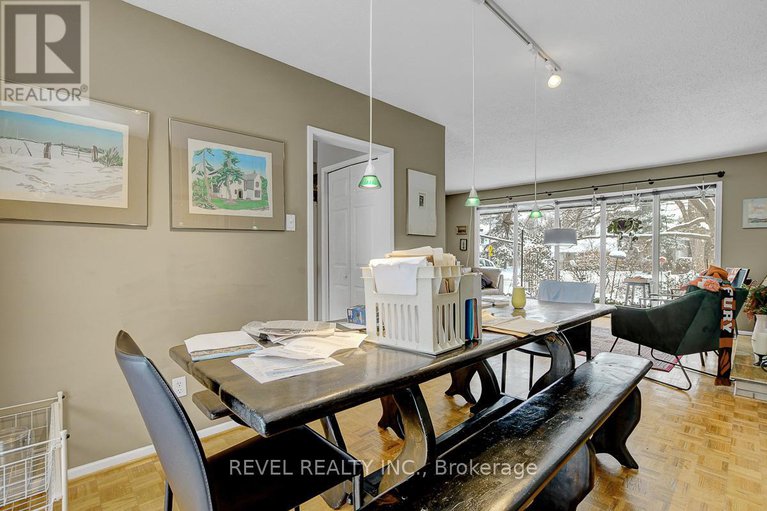 29181079/1752-kilborn-avenue/urbandale-acres/ottawa/ontario/K1H6N2_9