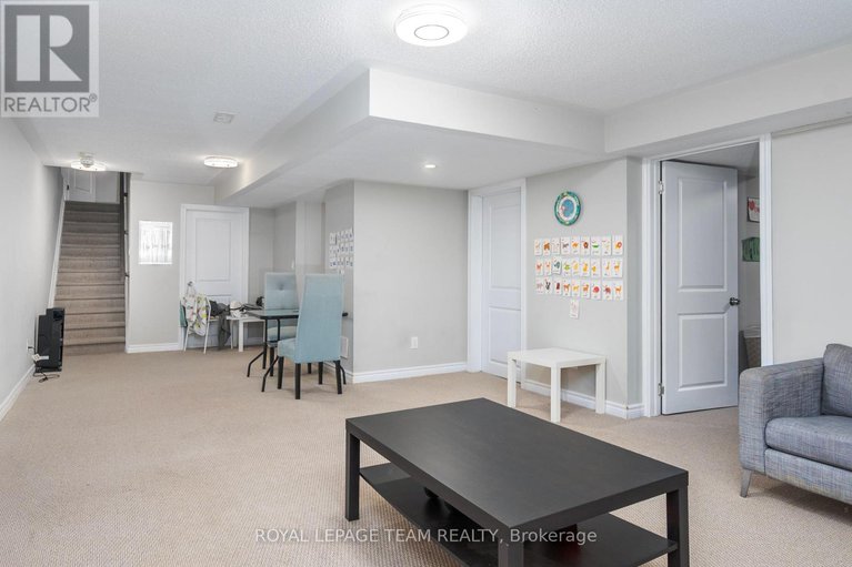 28163521/12-knockaderry-crescent/half-moon-bay/ottawa/ontario/K2C3H2_36