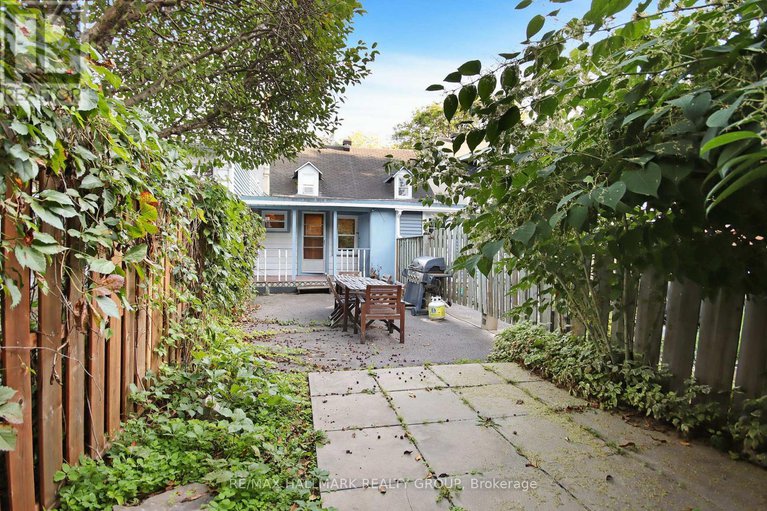 29210653/231-st-andrew-street/lower-townbyward-market/ottawa/ontario/K1N5G5_25