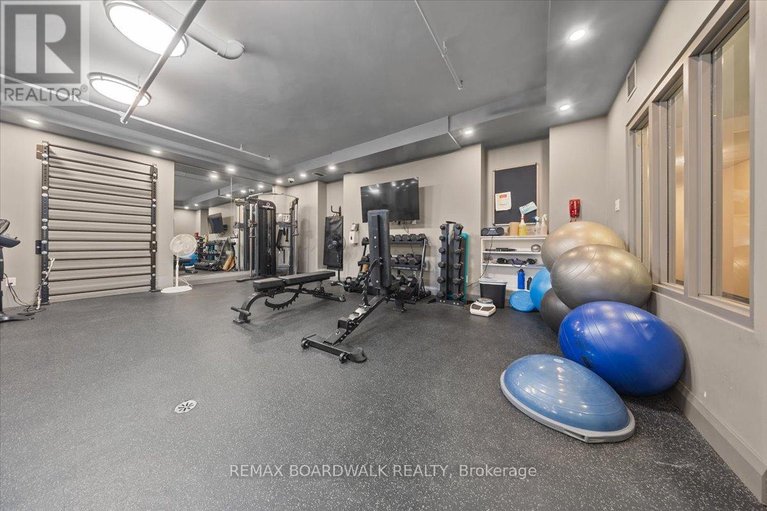 29678878/702-20-the-driveway-drive/ottawa-centregolden-triangle/ottawa/ontario/K2P1C8_36