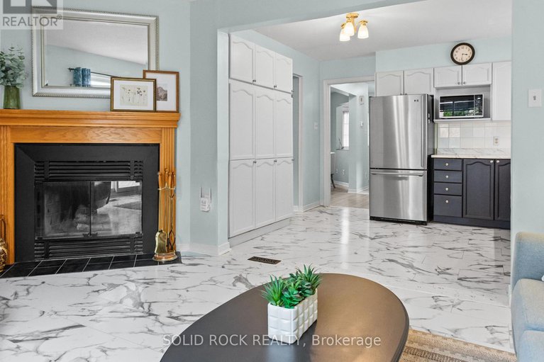 28593737/11-royal-field-crescent/longfields/ottawa/ontario/K2J4G1_11