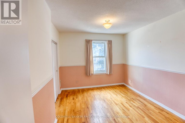 28854767/129-elm-street/west-centre-town/ottawa/ontario/K1R6N4_21
