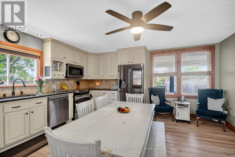 28930347/103-queen-charlotte-street/richmond/ottawa/ontario/K0A2Z0_17