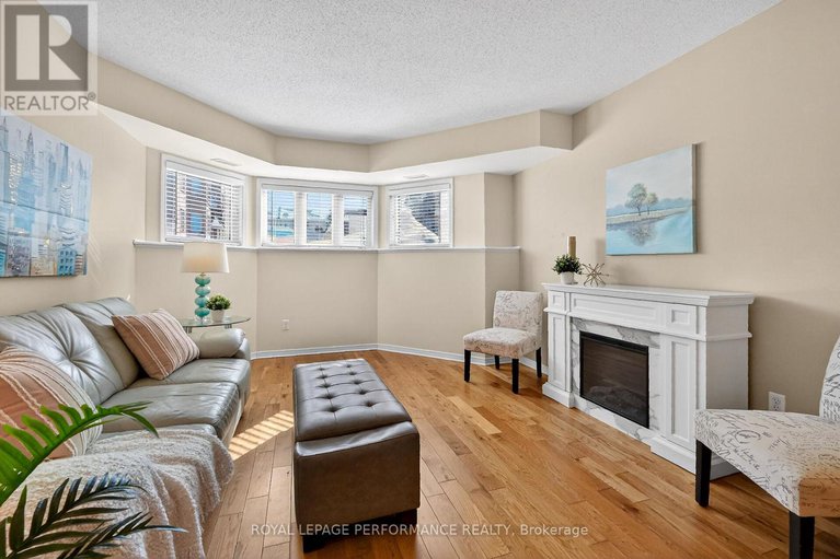 29415580/2-70-briargate-private/springridgeeast-village/ottawa/ontario/K4A0C3_10