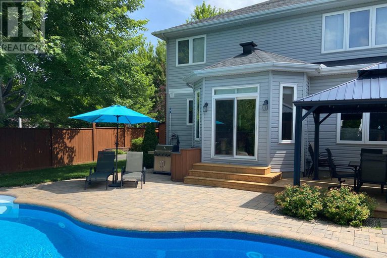 29374830/2224-merlot-way/springridgeeast-village/ottawa/ontario/K4A4S2_35