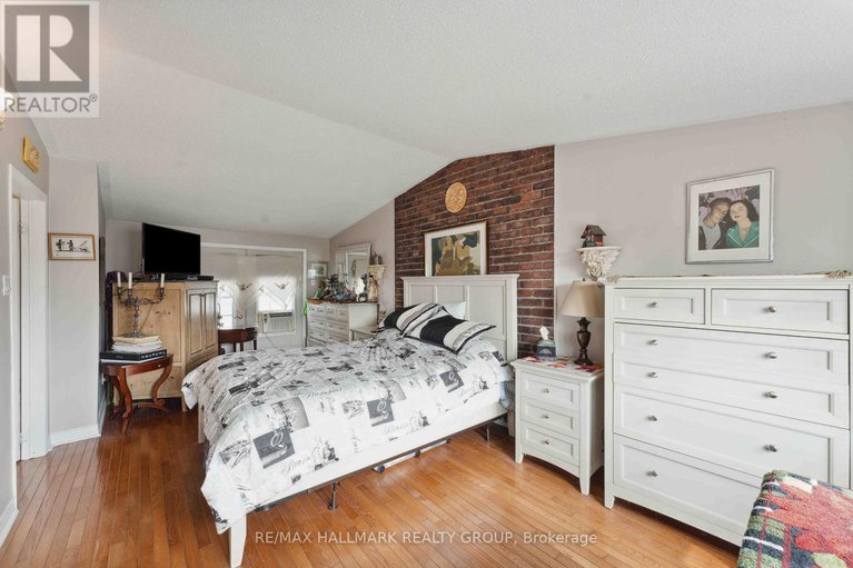 28534740/431-blake-boulevard/vanier/ottawa/ontario/K1K1A9_25