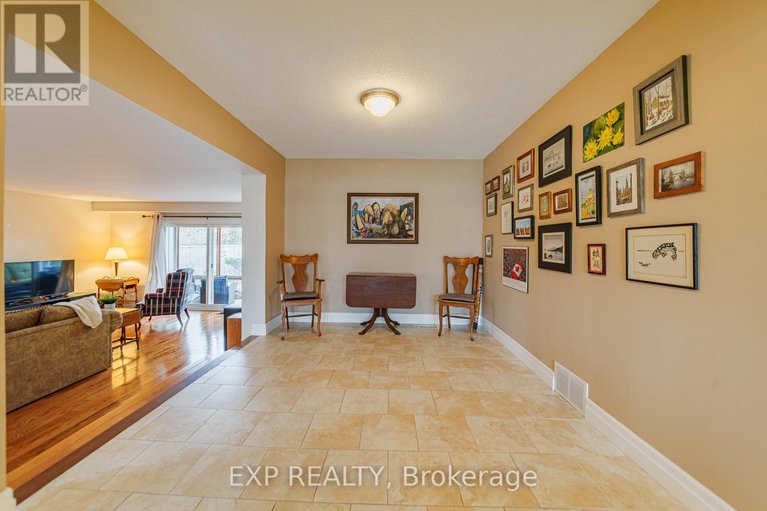 29624892/1592-apeldoorn-avenue/carleton-heights/ottawa/ontario/K2C1V5_8