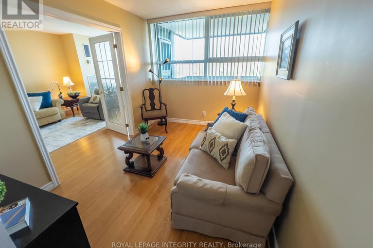 29173938/1008-555-brittany-drive/viscount-alexander-park/ottawa/ontario/K1K4C5_18