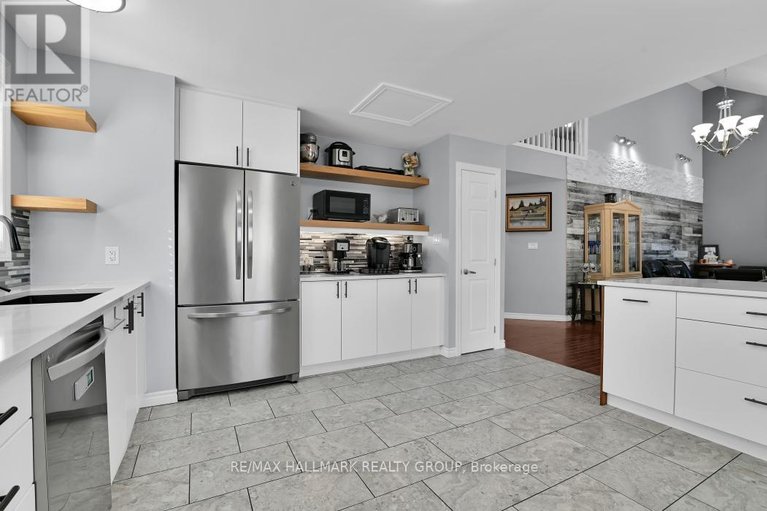 29355182/3710-paden-road/rideau-twp-s-of-reg-rd-6-w-of-mccordick-rd/ottawa/ontario/K0A2T0_18