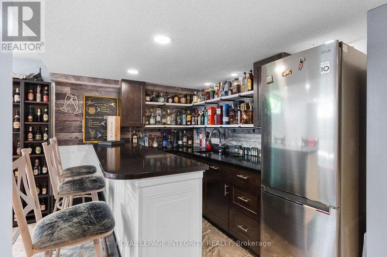 29074502/22-marchbrook-circle/rural-kanata-central/ottawa/ontario/K2W1A1_35