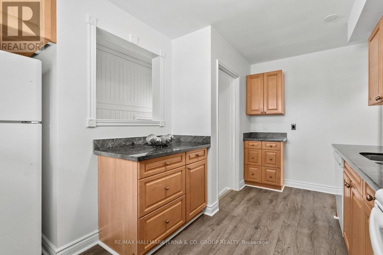 29070320/1246-cobden-road/queensway-terrace-southridgeview/ottawa/ontario/K2C2Z9_16