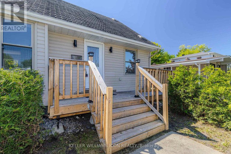 28846763/92-meadowlands-drive-w/meadowlandscrestview/ottawa/ontario/K2G2R8_5