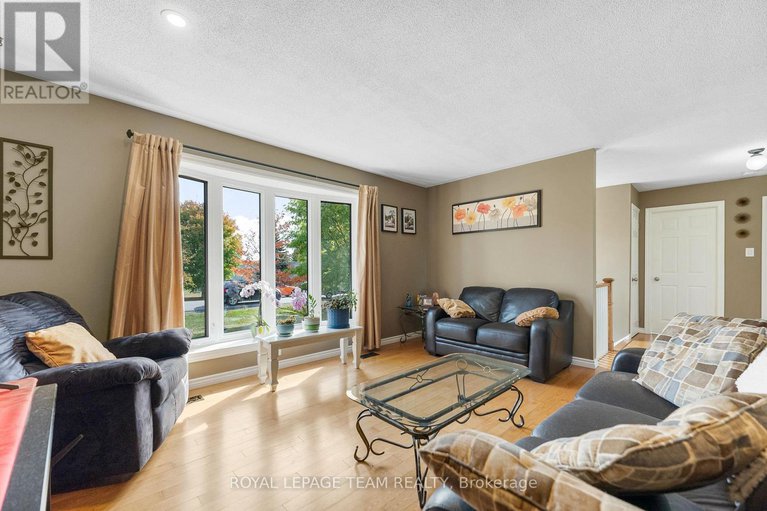 29009688/1059-flynn-avenue/kinburn/ottawa/ontario/K7S3G7_10
